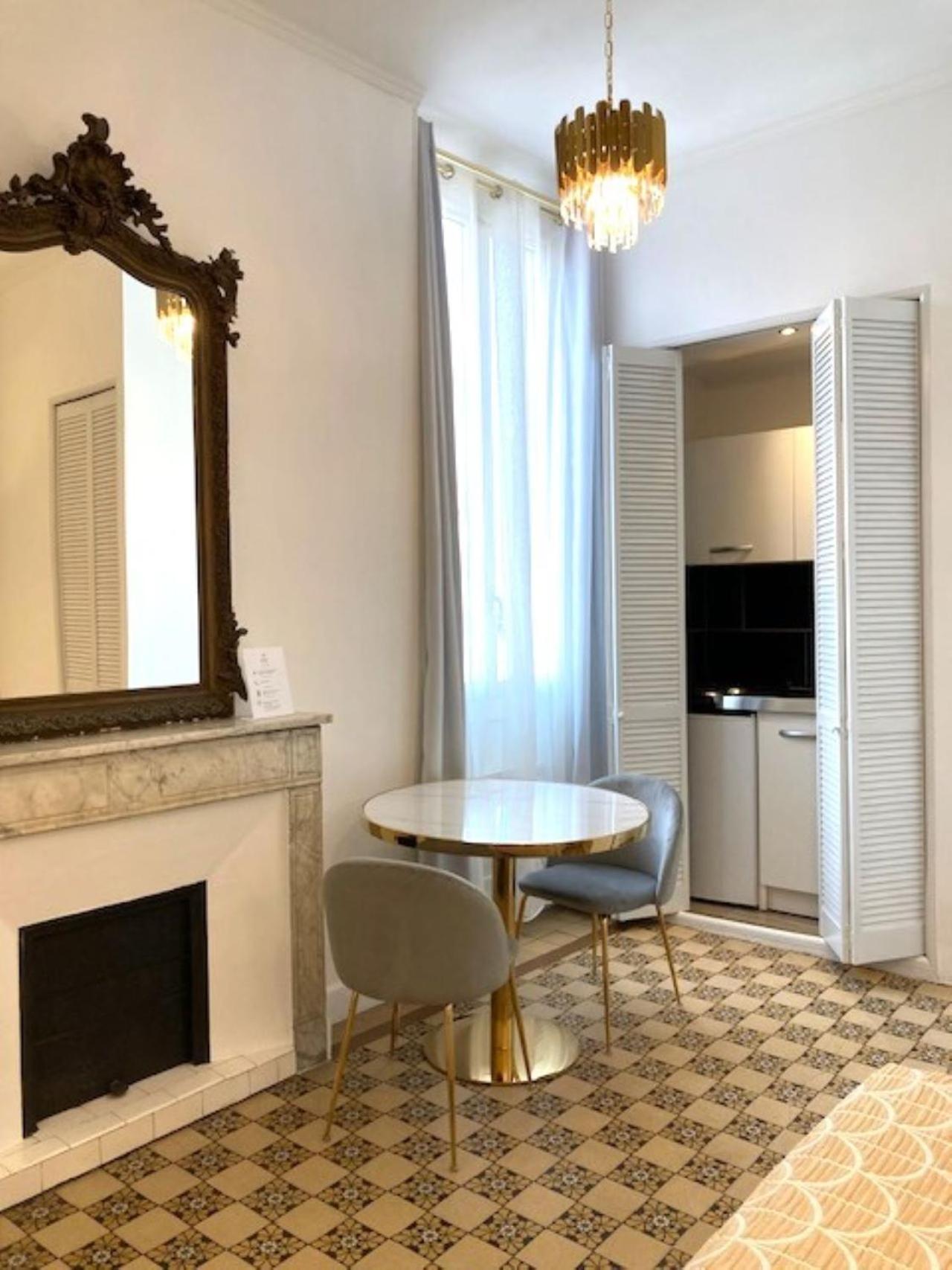 Hotel Cresp Nisa Cameră foto