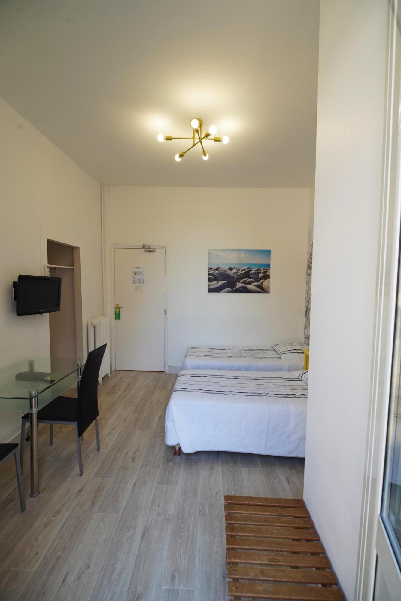 Hotel Cresp Nisa Cameră foto